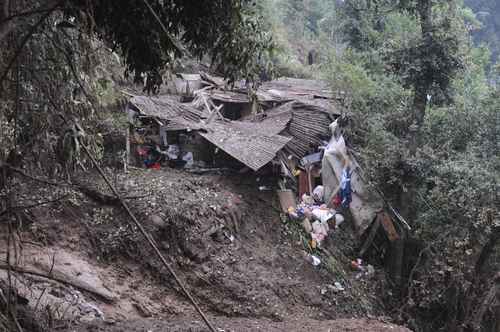 Derrumbe de 6 casas en la Delegación Magdalena Contreras, en el DF / Foto: La Jornada
