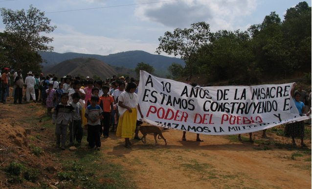 Manifestantes exigen justicia en el caso El Charco