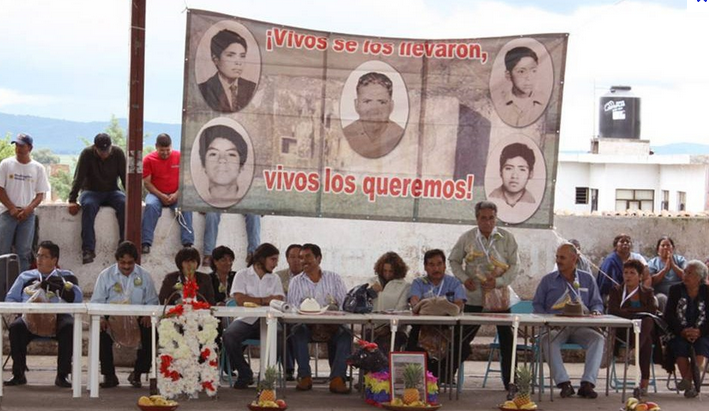 Familiares, amigos y miembros de organizaciones recuerdan a los Guzmán Cruz