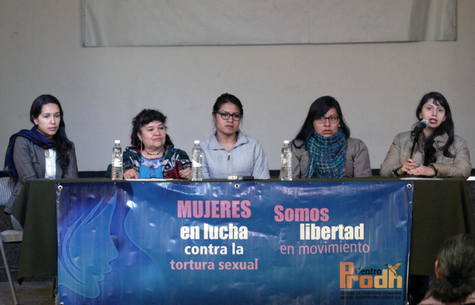 Las mujeres de Atenco durante el evento/Foto:César Martínez