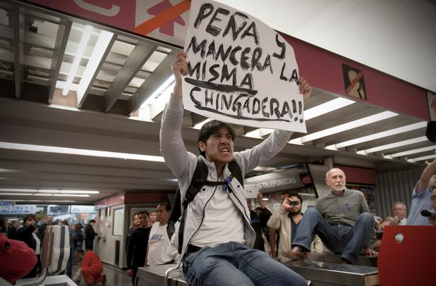 Protesta por el amento a la tarifa.  Foto: Xinhua / Alejandro Ayala