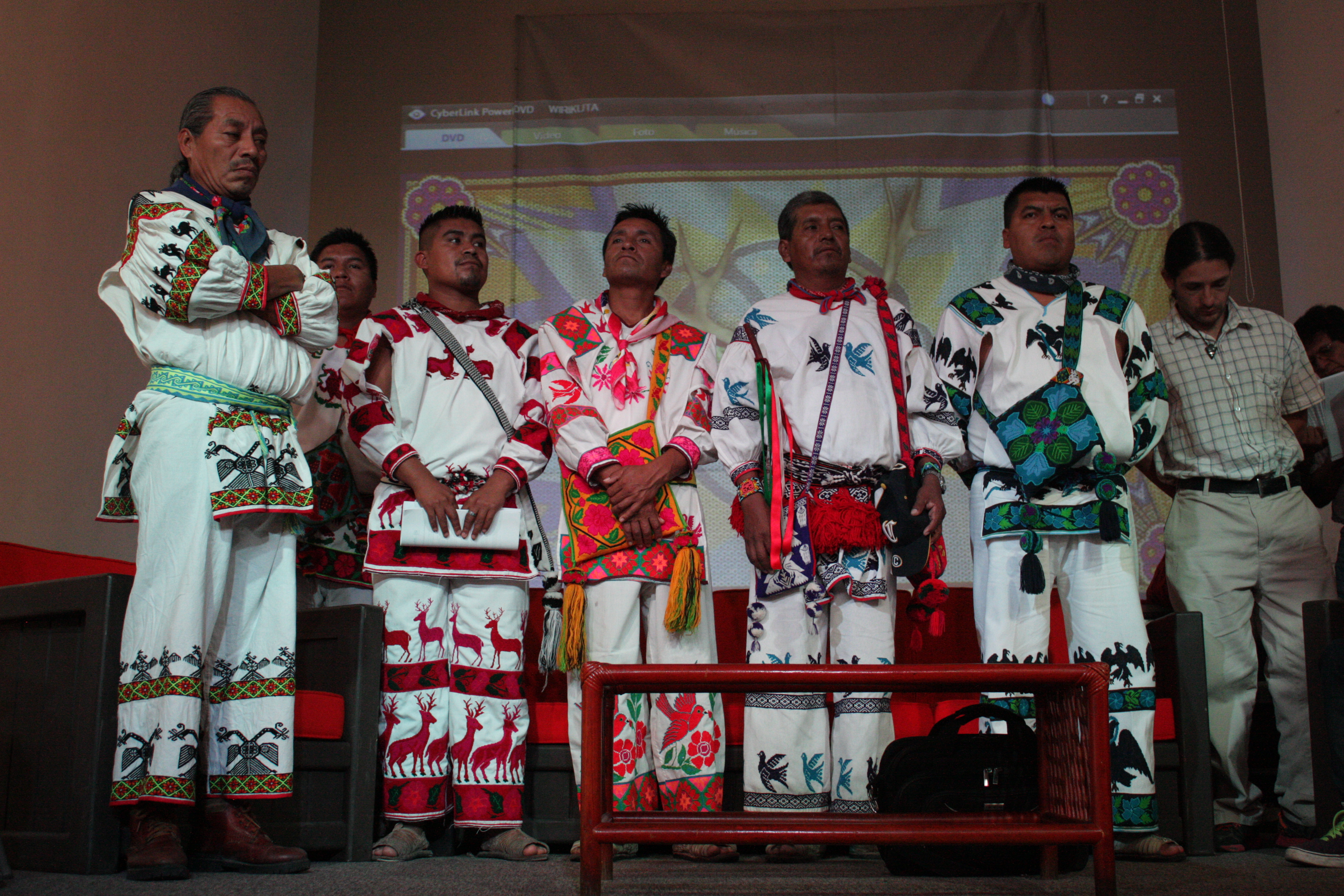 Representantes del Consejo Regional Wixárika / Foto: Alina Vallejo