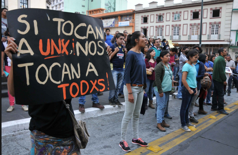 Manifestación contra ataques a estudiantes - Plumas Libres