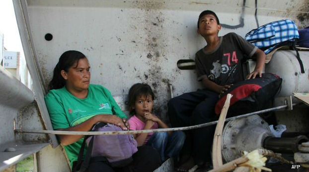 Denuncian situación «insostenible» en centros de detención para migrantes en México