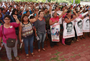 Padres y madres Ayotzinapa