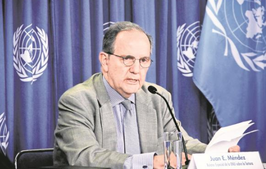 «Lo que importa es hacer cumplir la ley antitortura, porque si no la usan puede ser letra muerta”: Juan Méndez, ex relator de la ONU