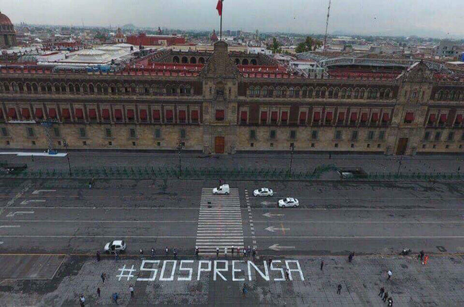 Dibujan #SOSPRENSA para exigir el cese de los asesinatos a periodistas y el fin de la impunidad