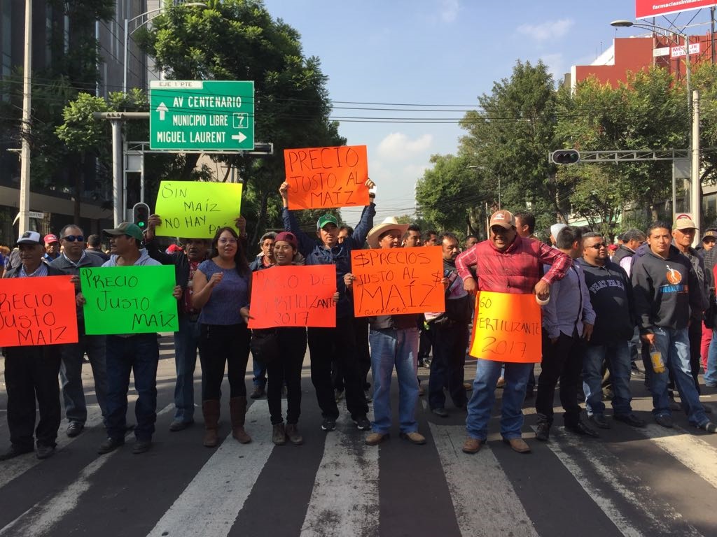 Campesinado protesta frente a Sagarpa y bloquean Cuauhtémoc
