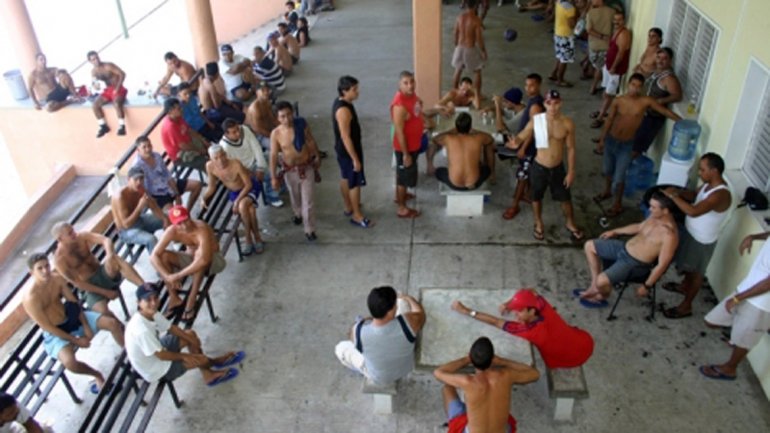 Sistemática detención ilegal de migrantes en México, revela informe