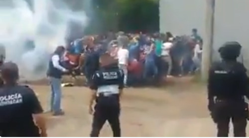 Denuncian ONG que represión del gobierno de Michoacán contra normalistas viola derechos fundamentales