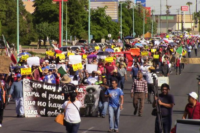 Marchan contra imposición de proyectos en Baja California