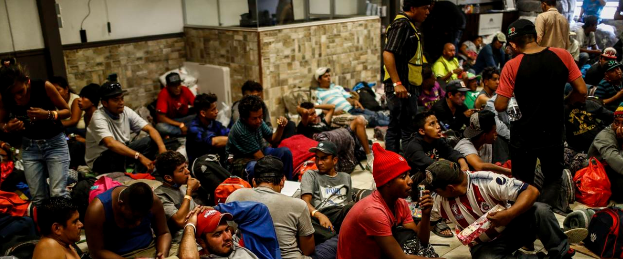 IMAGEN DEL DÍA | Desalojan a integrantes de la Caravana Migrante 2018
