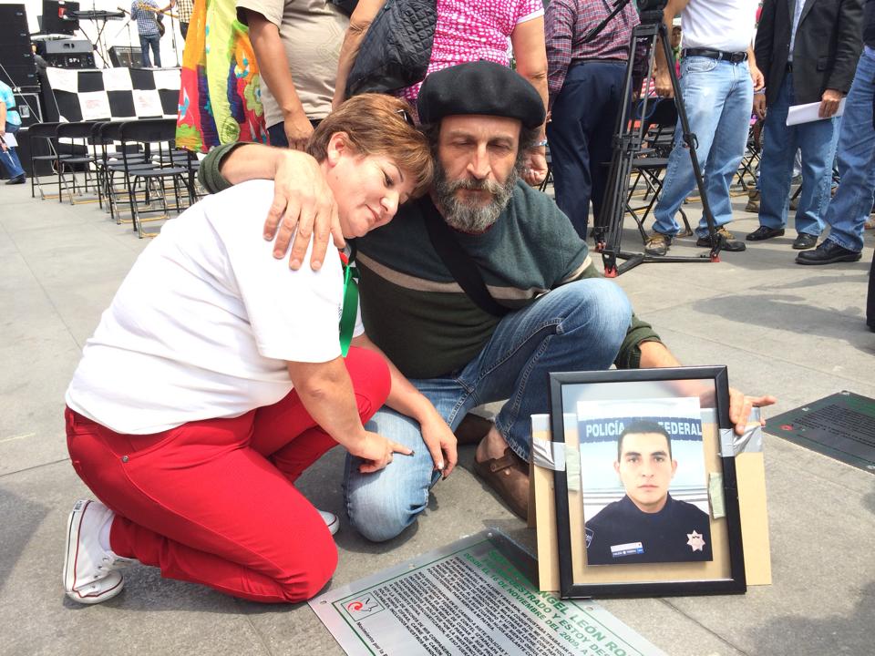 FRASE DEL DÍA | «Nos están matando y las autoridades no hacen nada”: Araceli, madre de policía desaparecido
