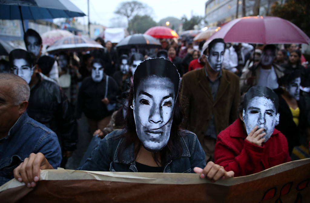 BAJO LA LUPA | Ayotzinapa: sentencia innovadora