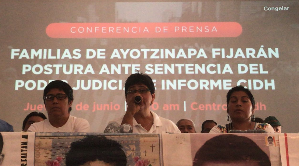 Ayotzinapa: Exigen a Presidente posición ante nueva Comisión Investigadora