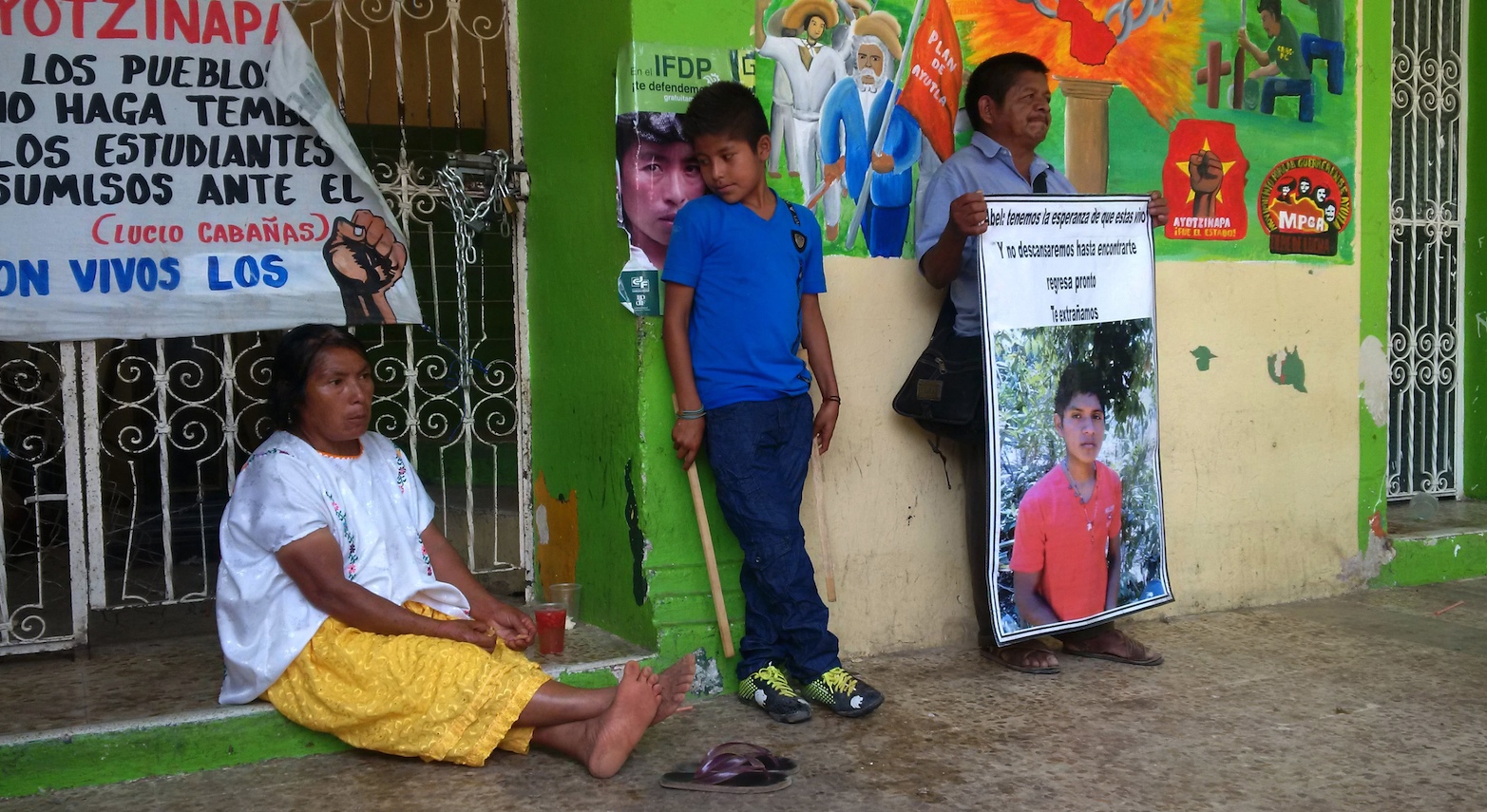 Detención errónea de PGR viola nuestro derecho a la verdad: familias de Ayotzinapa
