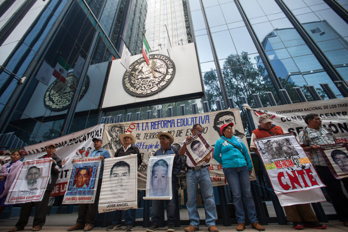 Precisa Tribunal: SCJN no tiene facultades para echar atrás la comisión investigadora de Ayotzinapa