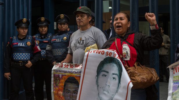 Ayotzinapa: Repudio a defensa de la «verdad histórica» de EPN