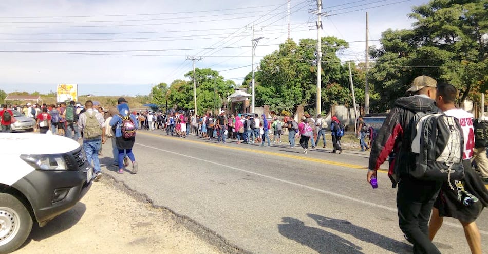 IMAGEN DEL DÍA | Ingresan a Oaxaca las primeras personas migrantes de la nueva caravana 2019