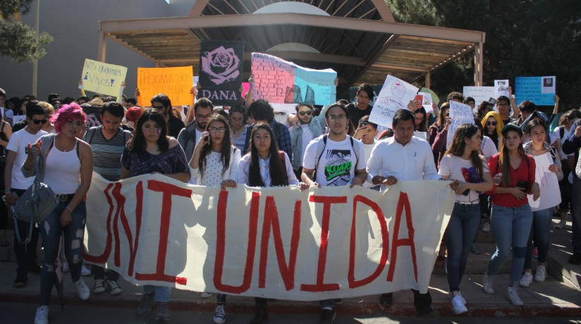 IMAGEN DEL DÍA | Estudiantes de la Universidad de Ciudad Juárez realizan paro por el asesinato de Dana Lizeth