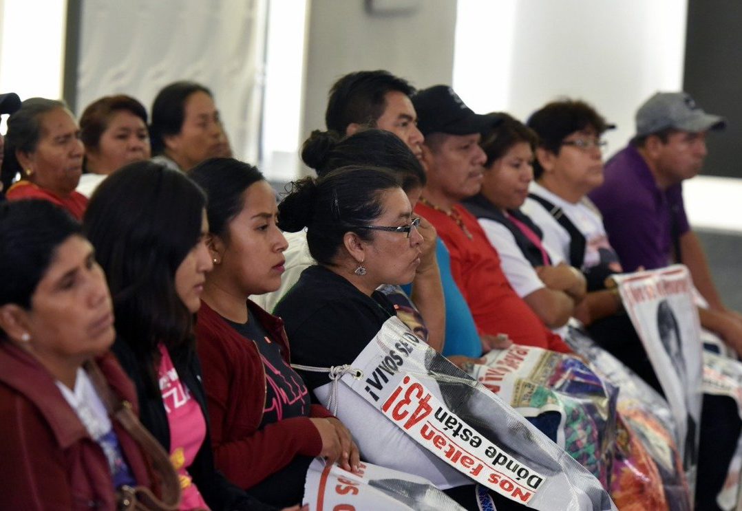 FRASE DEL DÍA | «Hay obstáculos que ya se están dando, como lo del fiscal especial que no lo han puesto y el Ejército»: papá de Ayotzinapa