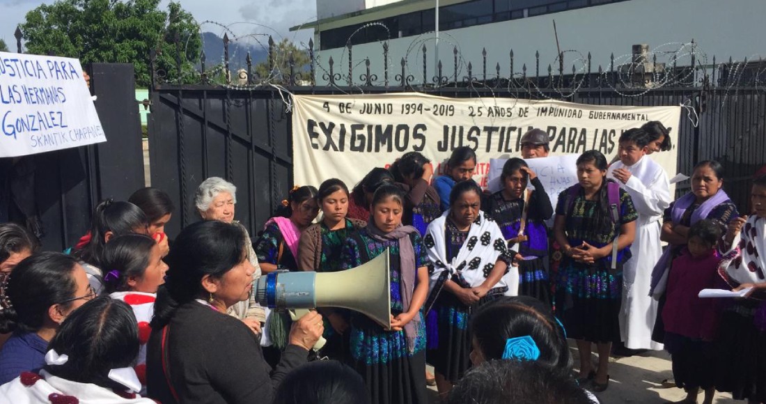 IMAGEN DEL DÍA | Mujeres tseltales acusan impunidad por violación de militares hace 25 años