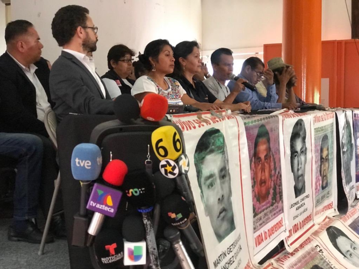 Ayotzinapa: Tras encuentro con presidente, logran familias seguimiento estrecho a investigación