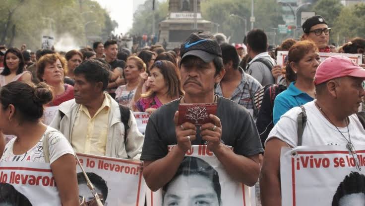 Ayotzinapa: Arropan CIDH y ONU a familias de normalistas en quinto aniversario de la desaparición