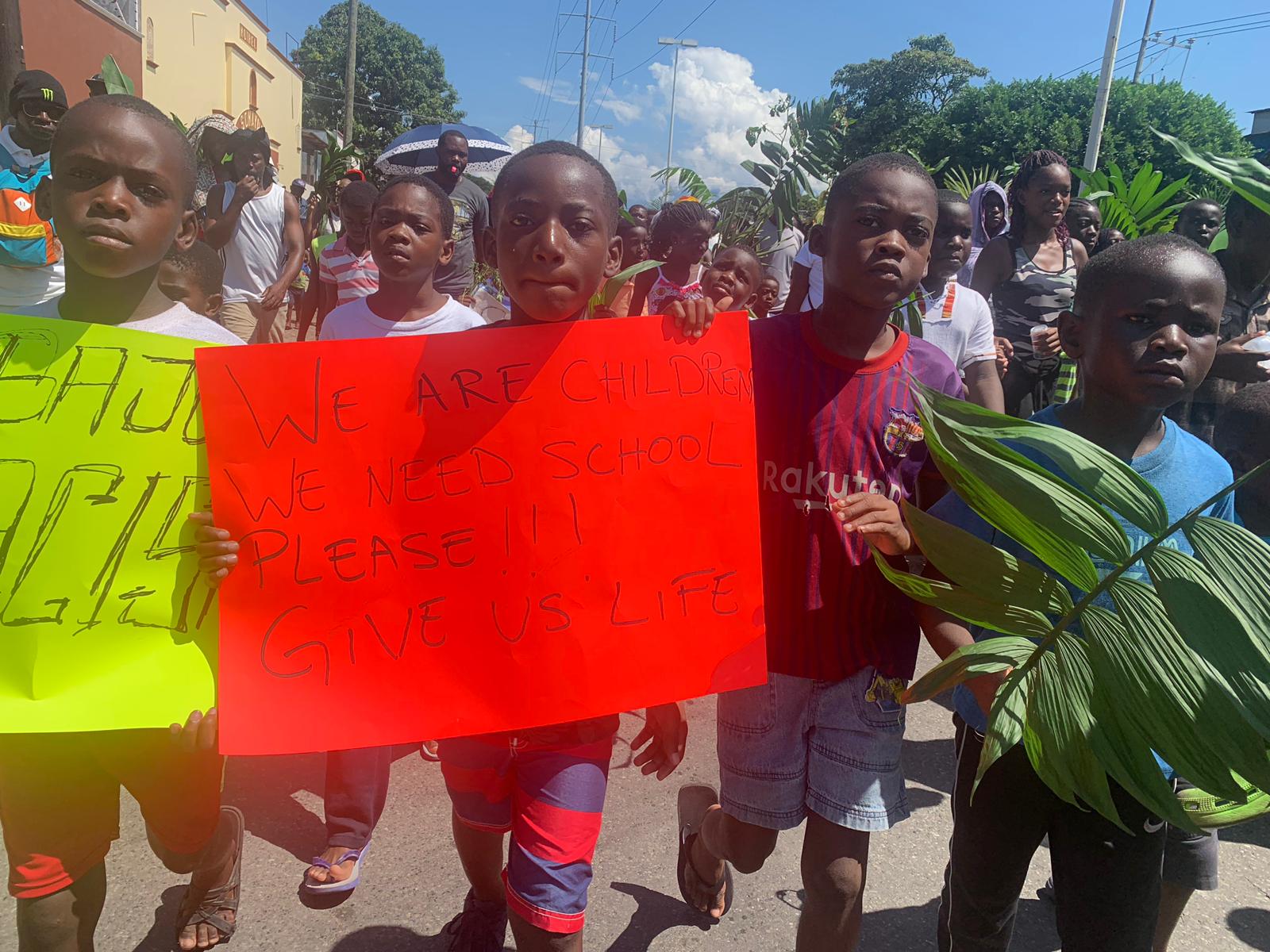 IMAGEN DEL DÍA | Marchan migrantes africanos en Tapachula