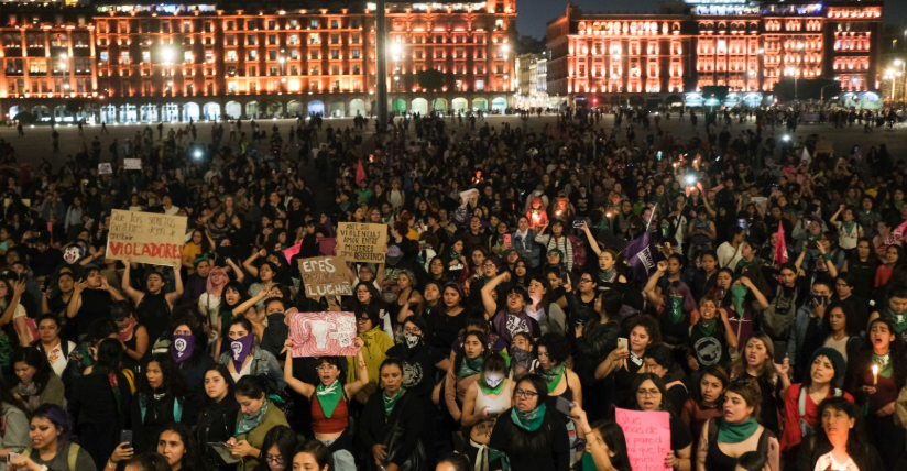 Miles de mujeres marchan contra la violencia machista
