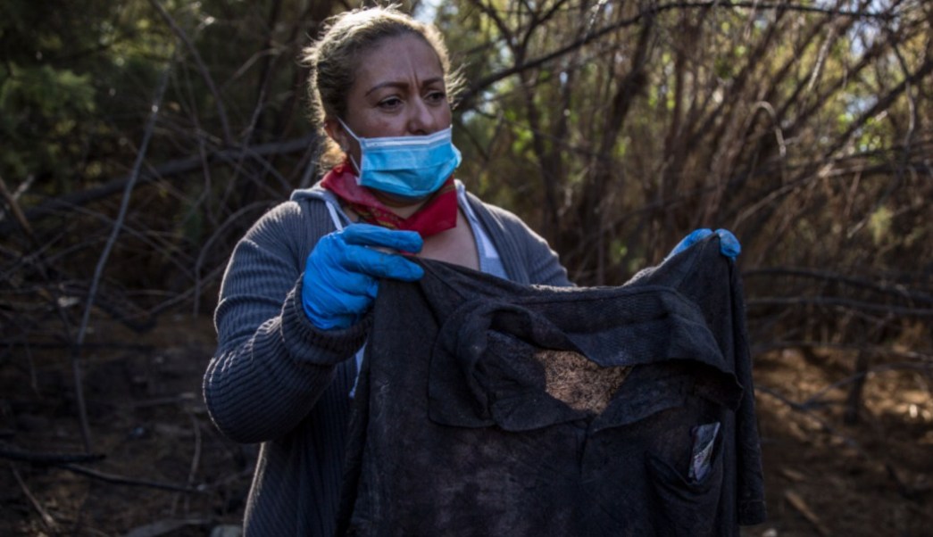 IMAGEN DEL DÍA | Localizan fosa clandestina con restos humanos en Tijuana