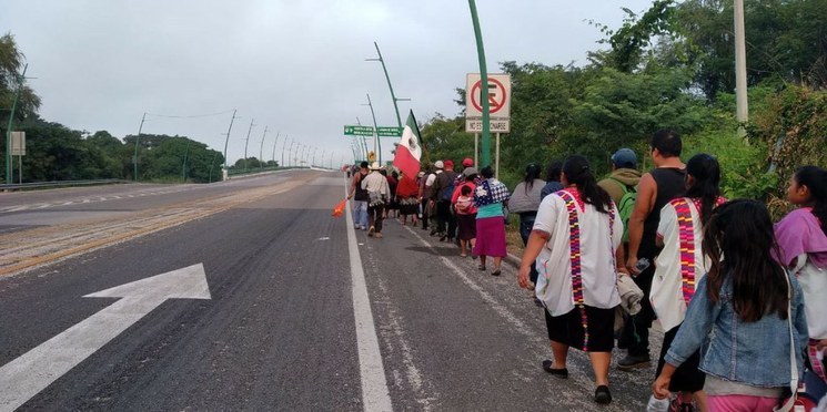 Alertan por desplazamiento de familias por paramilitares en Chilón, Chiapas