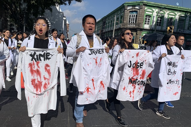 IMAGEN DEL DÍA | Puebla: protesta por multihomicidio de estudiantes