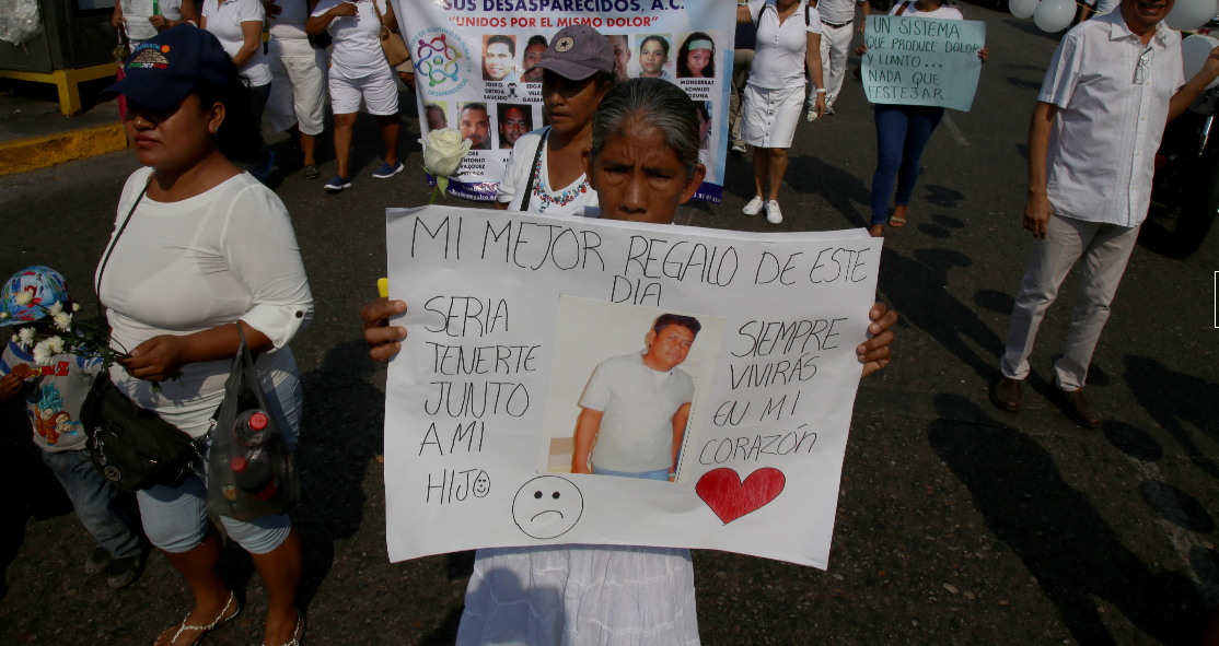 FRASE DEL DÍA | «No solo buscamos a los nuestros, sino a todos los desaparecidos»: Emma, buscadora en Acapulco
