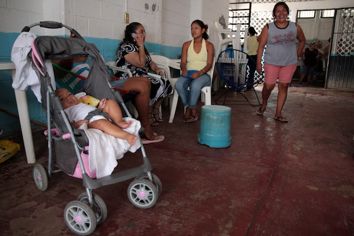 BAJO LA LUPA | El coronavirus y las mujeres en prisión, por Aída Hernández
