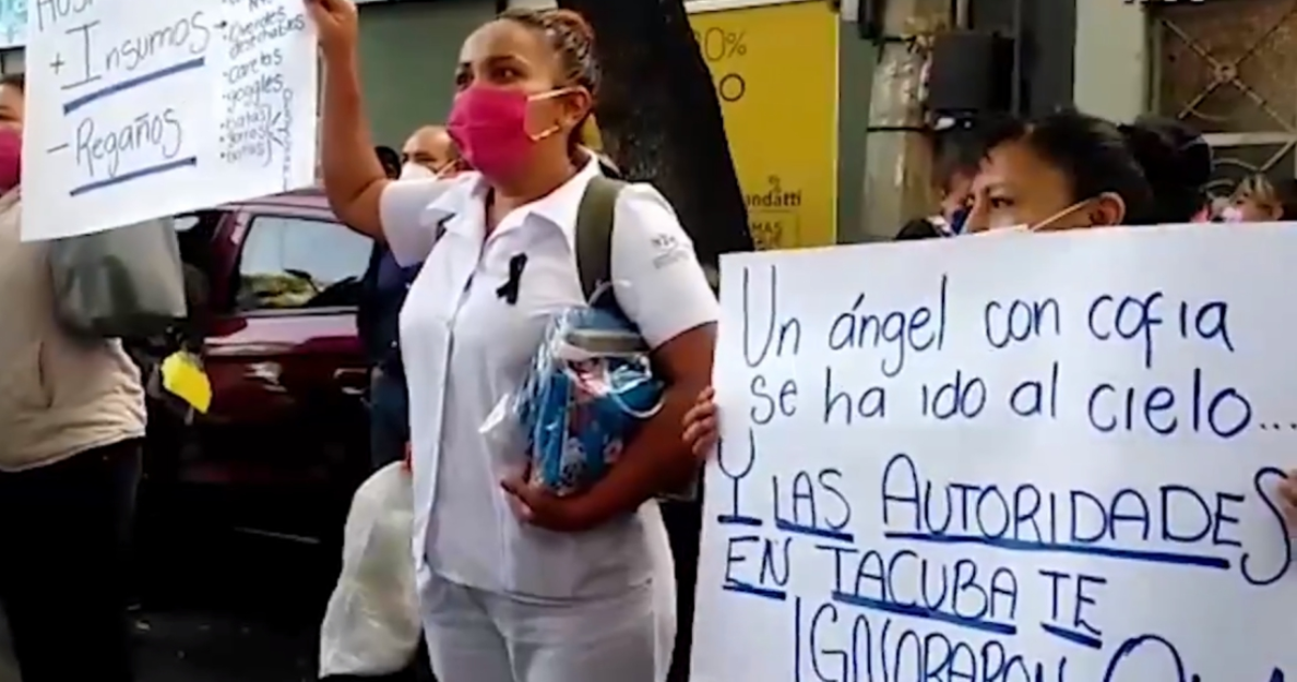IMAGEN DEL DÍA | Personal del ISSSTE Tacuba protesta por falta de insumos
