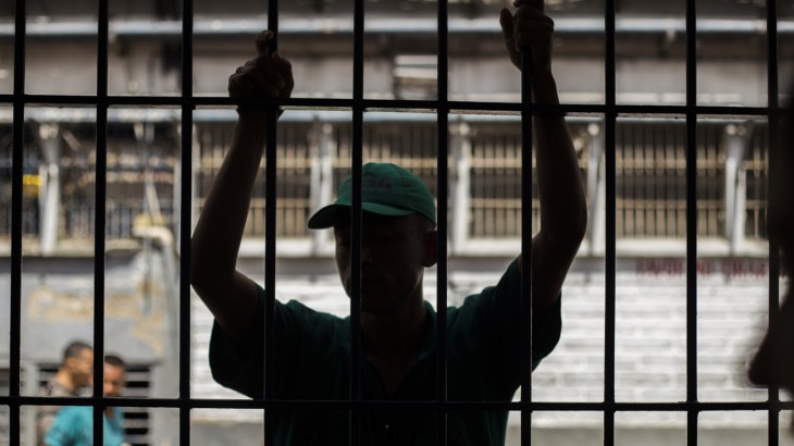 BAJO LA LUPA | COVID y cárceles: otra cara de la pandemia, por Centro Prodh