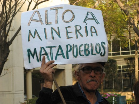Denuncian ante Embajada de Canadá a Empresa Minera pobladores de San José del Progreso, Oaxaca