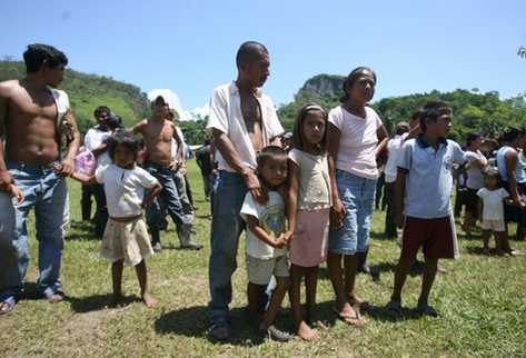 Sí fue violento el desalojo del INM contra guatemaltecos desplazados