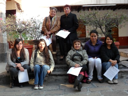 Las Mujeres Nobel escuchan testimonio de mujeres de Atenco