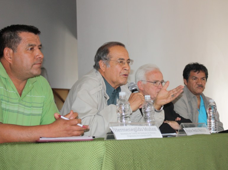 Obreros de Parras denuncian injusticias laborales y exigen la reapertura de la fábrica La Estrella
