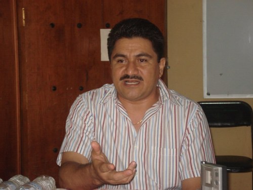 El Padre Uvi, defensor de Oaxaca, en peligro