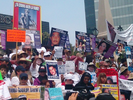 Aspecto de la Marcha del 10 de mayo / Foto: VHC, Educación Centro Prodh