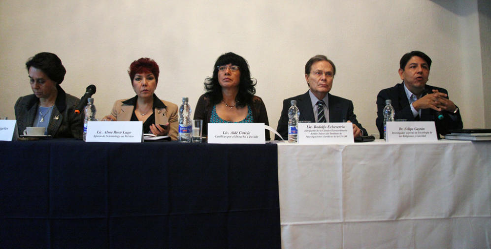 Aspectos de conferencia de prensa República Laica/ Foto César Martínez