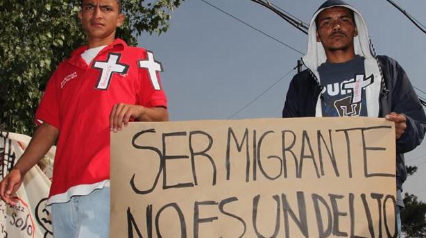 Migrantes en contra de la violencia y deportación en México y EU