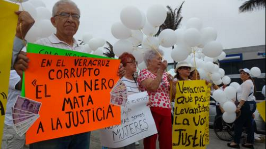 Reclaman justicia para joven violada por hijos de político y empresarios en Veracruz