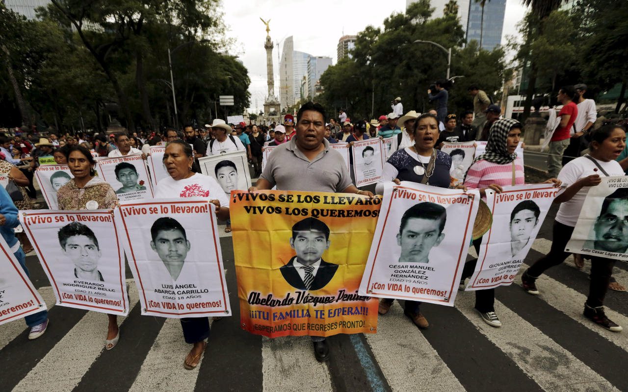 BAJO LA LUPA | Ayotzinapa, entre el dolor y la esperanza, por Mario Patrón