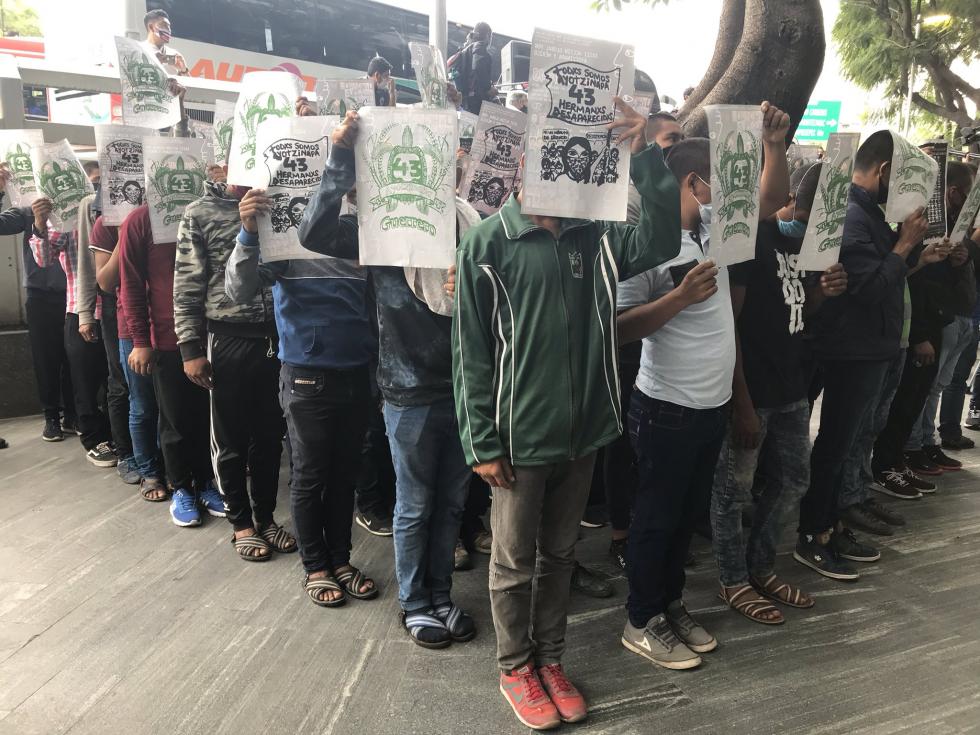 BAJO LA LUPA | Ayotzinapa a 6 años: Avances, pendientes y urgencias, por Centro Prodh