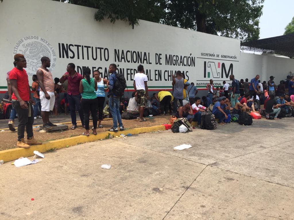 BAJO LA LUPA | Incomunicación dentro de las estaciones migratorias, fuente de casos de desaparición, por Adrián Estrada