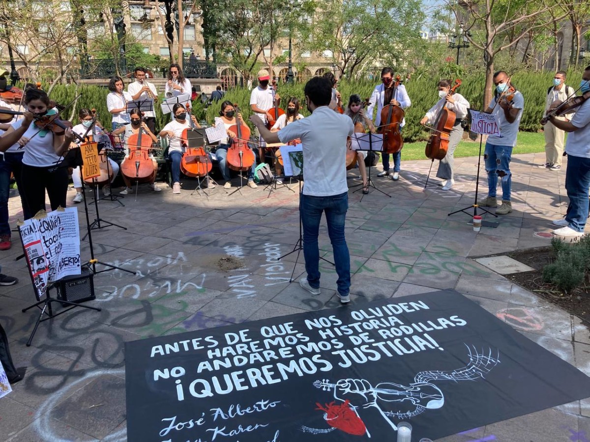 IMAGEN DEL DÍA | Con música exigen justicia para los hermanos González Moreno